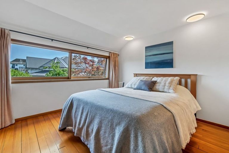 Photo of property in 2/25 Holly Road, St Albans, Christchurch, 8014