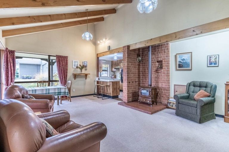 Photo of property in 41 Welsh Road, Winton, 9720