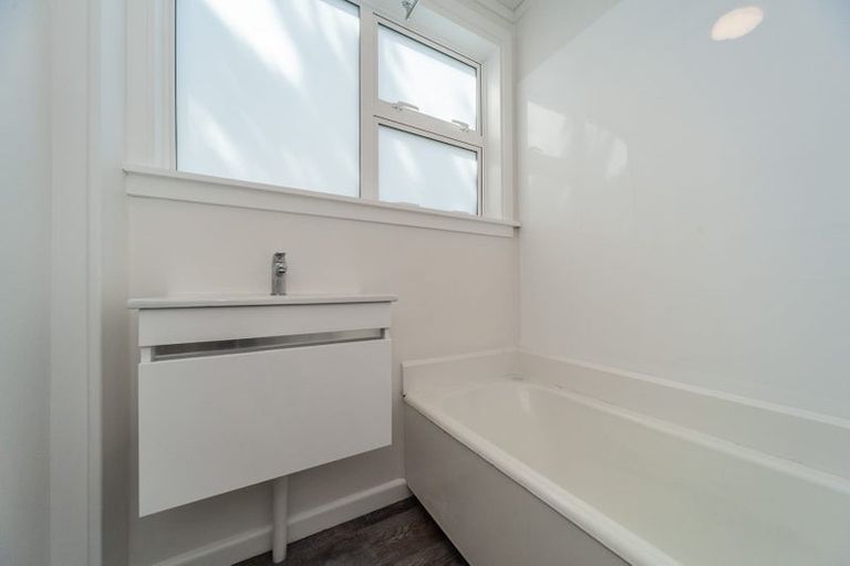 Photo of property in 48-50 Calabar Road, Miramar, Wellington, 6022