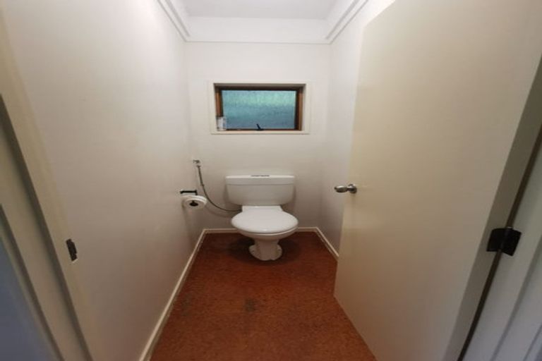 Photo of property in 13 Malters Place, Browns Bay, Auckland, 0630