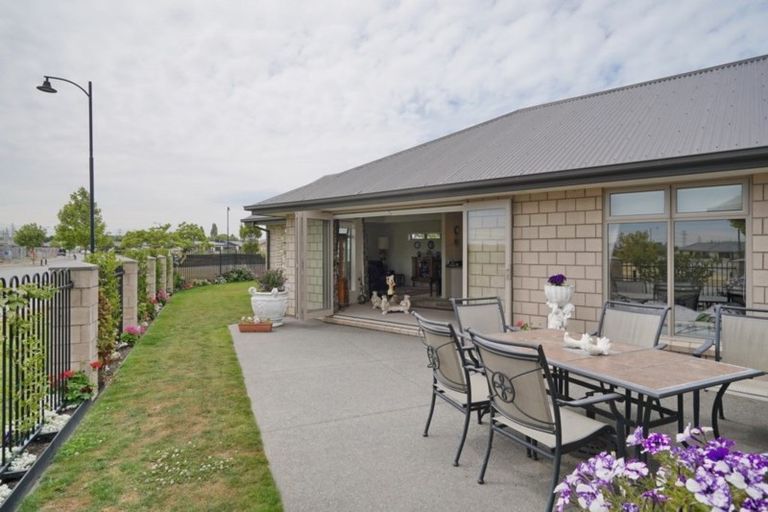 Photo of property in 4 Skipness Lane, Broomfield, Christchurch, 8042