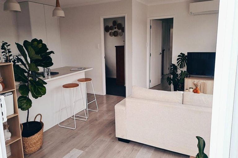 Photo of property in 10 Fordham Street, Beach Haven, Auckland, 0626