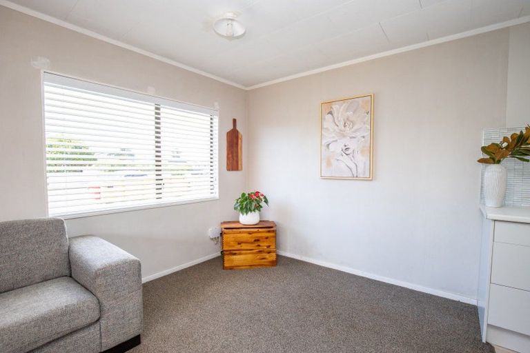 Photo of property in 14 Miller Place, Ngatea, 3503