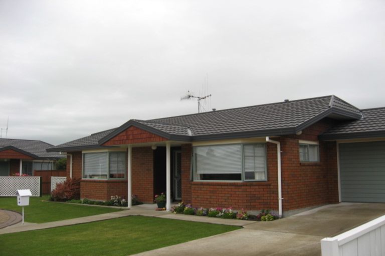 Photo of property in 4 Surrey Lane, Levin, 5510