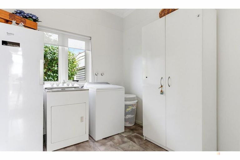 Photo of property in 8 Athol Place, Highfield, Timaru, 7910