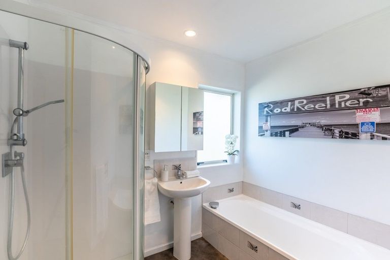 Photo of property in 39 Spackman Crescent, Paraparaumu, 5032