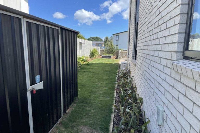 Photo of property in 31 Discovery Place, Marfell, New Plymouth, 4310