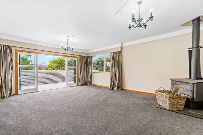 Photo of property in 15 Swansea Street, Hokowhitu, Palmerston North, 4410
