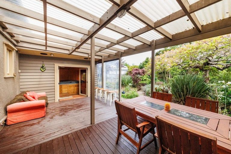 Photo of property in 9 Rosalie Terrace, Kelvin Grove, Palmerston North, 4414