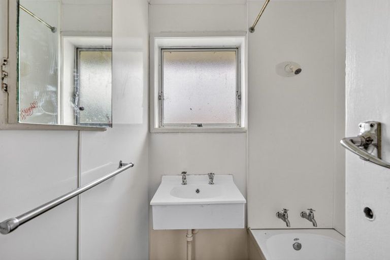 Photo of property in 22 Odlin Crescent, Nawton, Hamilton, 3200