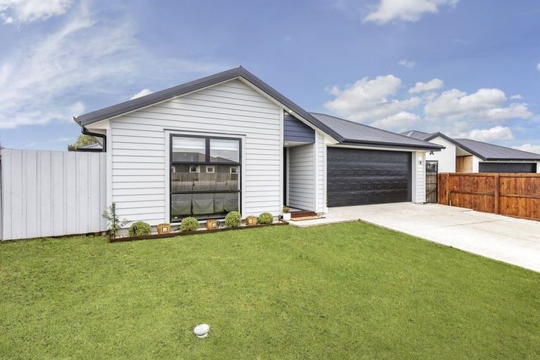 Photo of property in 11 Clonbunny Close, Rolleston, 7614