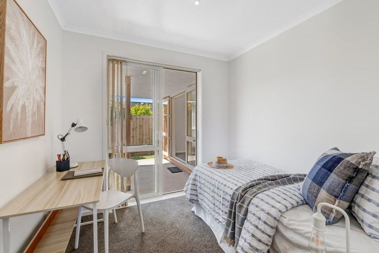 Photo of property in 8/262 Centreway Road, Orewa, 0931