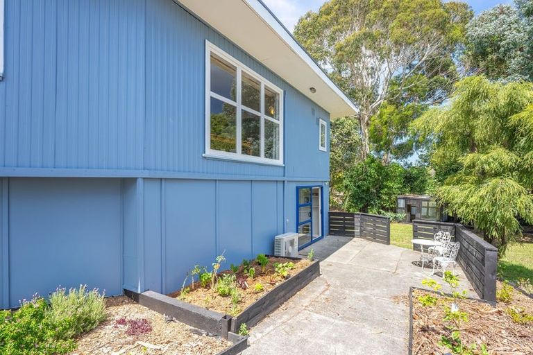 Photo of property in 30 Ruru Street, Waikanae, 5036