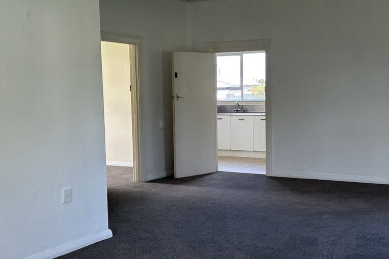 Photo of property in 12 Richardson Street, Woodville, 4920