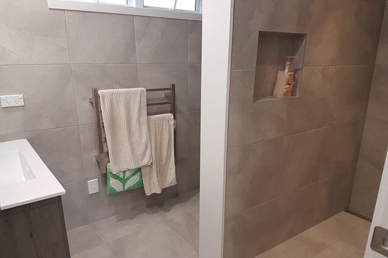 Photo of property in 27 Tremaine Avenue, Two Mile Bay, Taupo, 3330