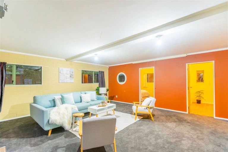 Photo of property in 191 Mazengarb Road, Paraparaumu, 5032