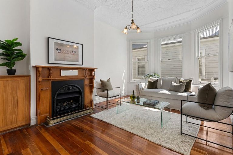 Photo of property in 1 Grahame Street, Devonport, Auckland, 0624