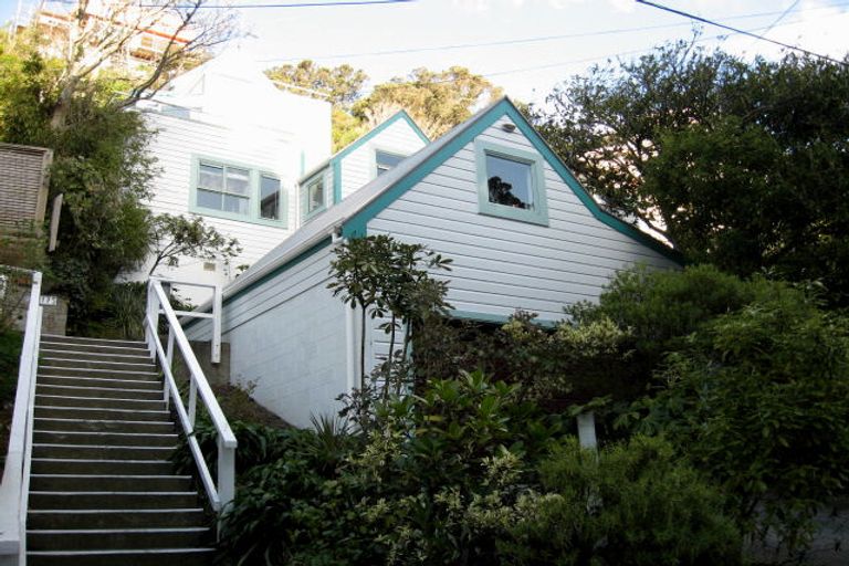 Photo of property in 177 Glenmore Street, Kelburn, Wellington, 6012