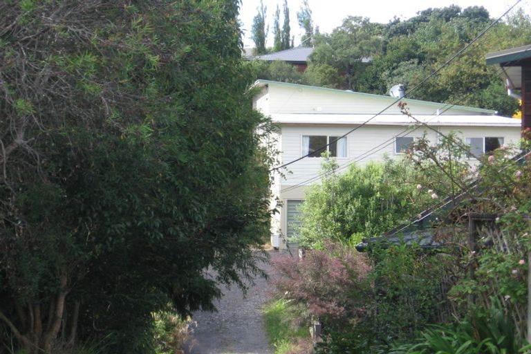 Photo of property in 1/2 Rossmore Terrace, Murrays Bay, Auckland, 0630