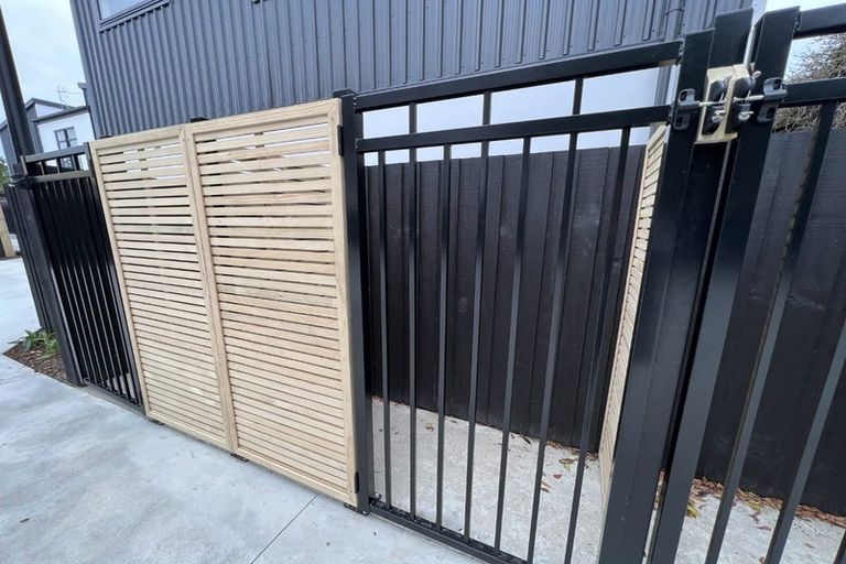 Photo of property in 2/10a Mclean Street, Linwood, Christchurch, 8062