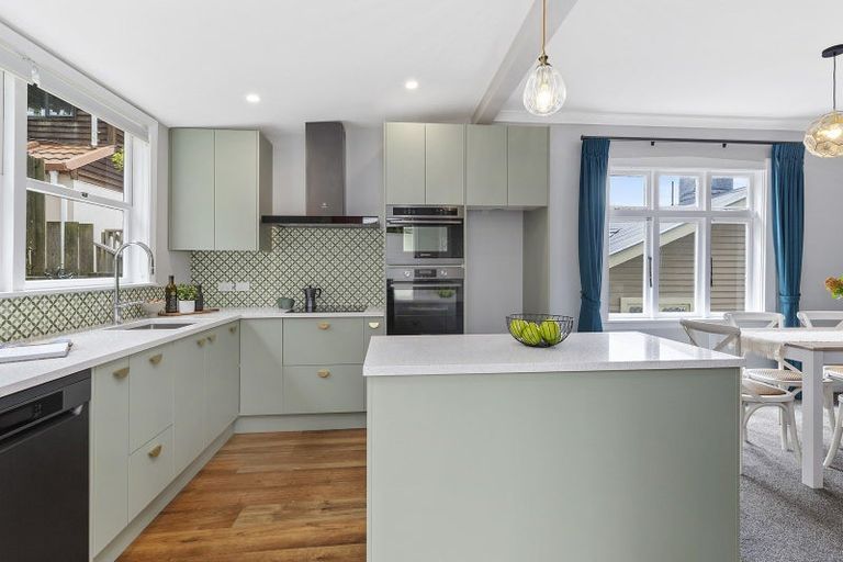 Photo of property in 17 Mitchell Street, Brooklyn, Wellington, 6021