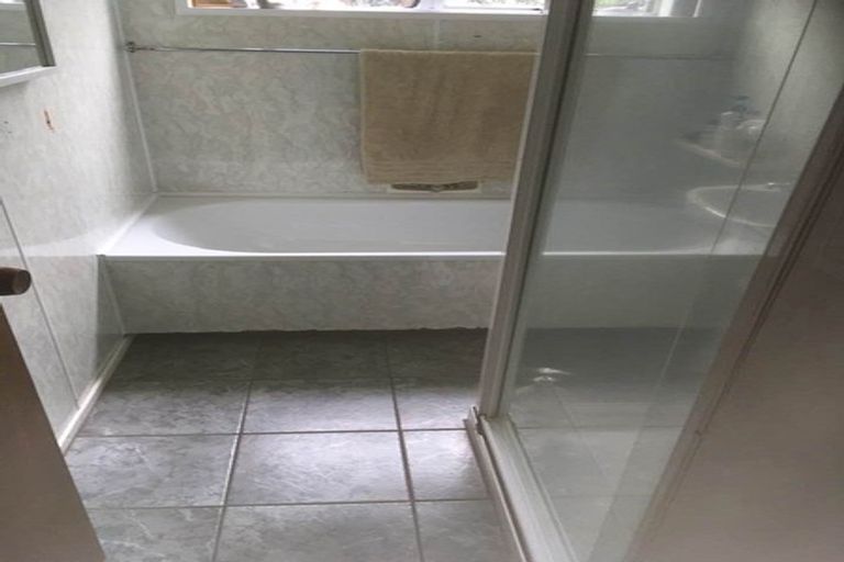 Photo of property in 10/31 Mana Avenue, Titahi Bay, Porirua, 5022