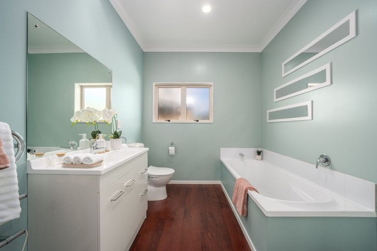 Photo of property in 97 Amesbury Drive, Churton Park, Wellington, 6037