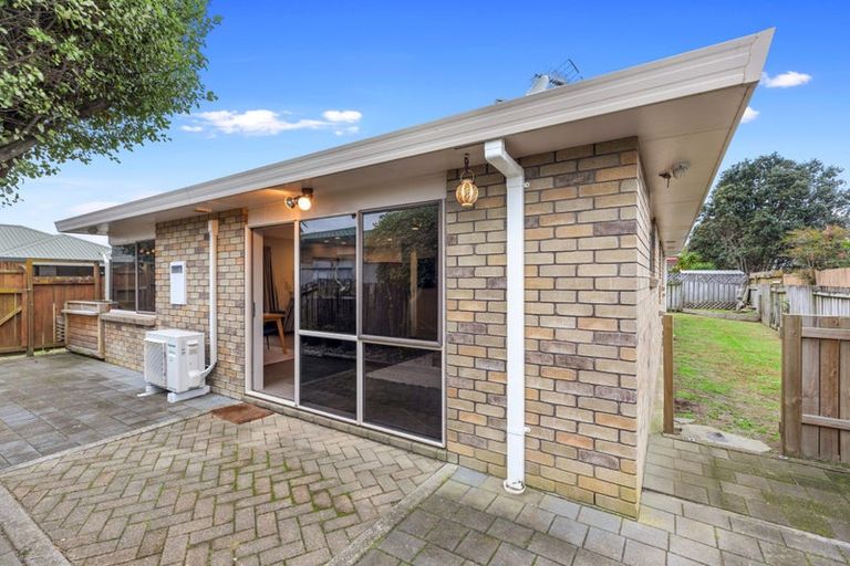 Photo of property in 72 Evans Road, Papamoa Beach, Papamoa, 3118