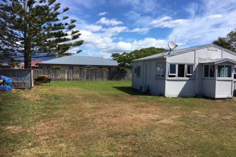 Photo of property in 58 Henley Street, Westport, 7825