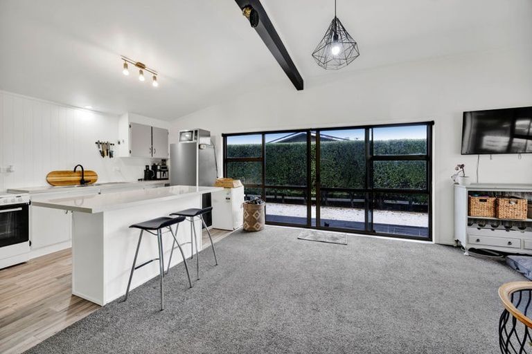 Photo of property in 21 Falstaff Street, Stratford, 4332