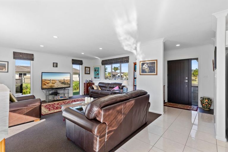 Photo of property in 95 Oriental Parade, Papamoa Beach, Papamoa, 3118