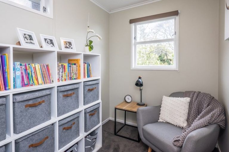 Photo of property in 26a Seddon Street, Waikanae, 5036