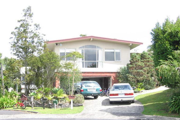 Photo of property in 5 Cloverly Crescent, Campbells Bay, Auckland, 0630