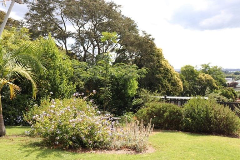 Photo of property in 6 Upland Road, Huntly, 3700