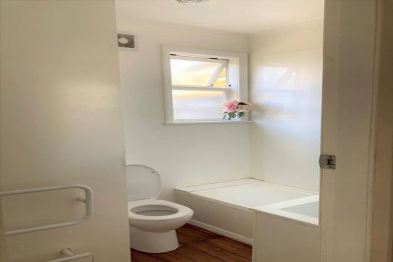 Photo of property in 30 Ebdentown Street, Ebdentown, Upper Hutt, 5018