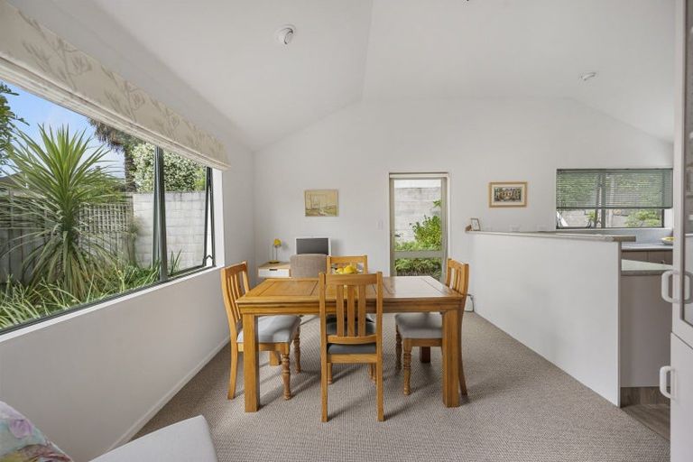 Photo of property in 9a Chambers Street, Havelock North, 4130