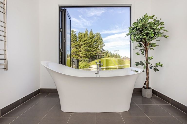 Photo of property in 45 Glengarry Road, Glengarry, Napier, 4182