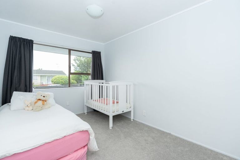 Photo of property in 2 Millar Place, Nawton, Hamilton, 3200