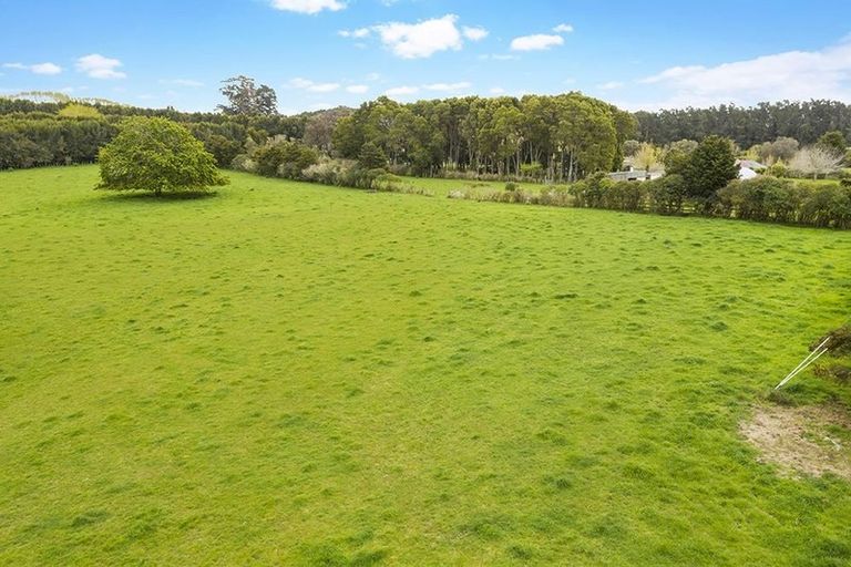 Photo of property in 1145 Kahikatea Flat Road, Waitoki, Kaukapakapa, 0871