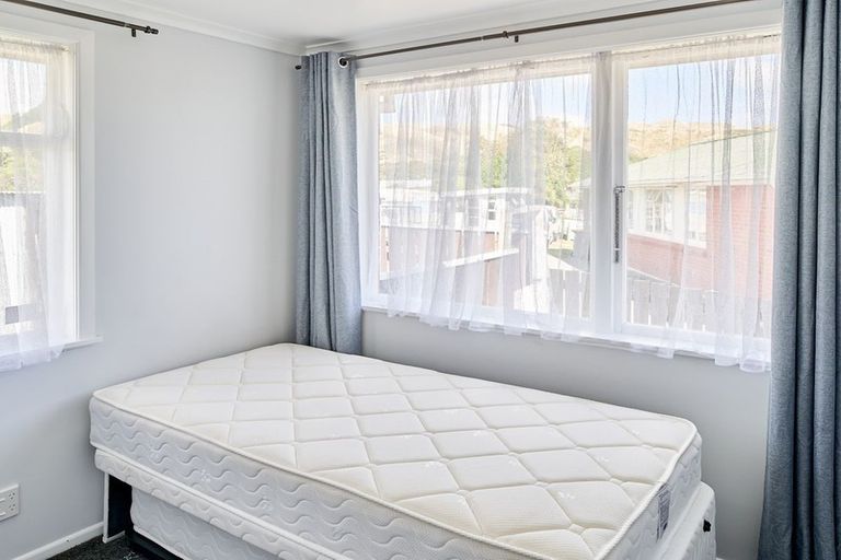 Photo of property in 29 Aberfeldy Street, Cannons Creek, Porirua, 5024