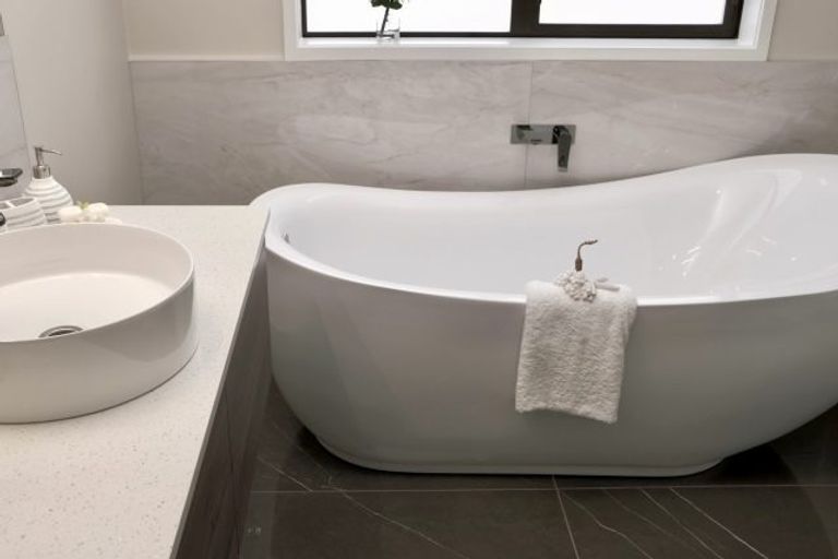 Photo of property in 1 Te Paahi Avenue, Waiuku, 2123