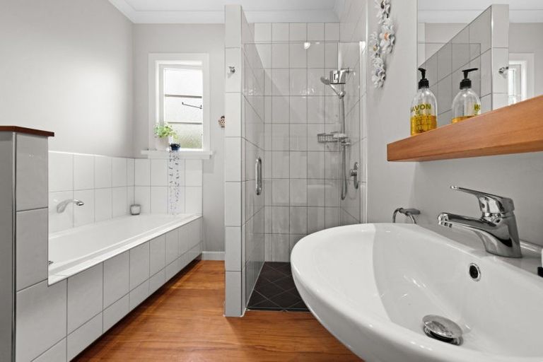 Photo of property in 19 Simla Avenue, Havelock North, 4130