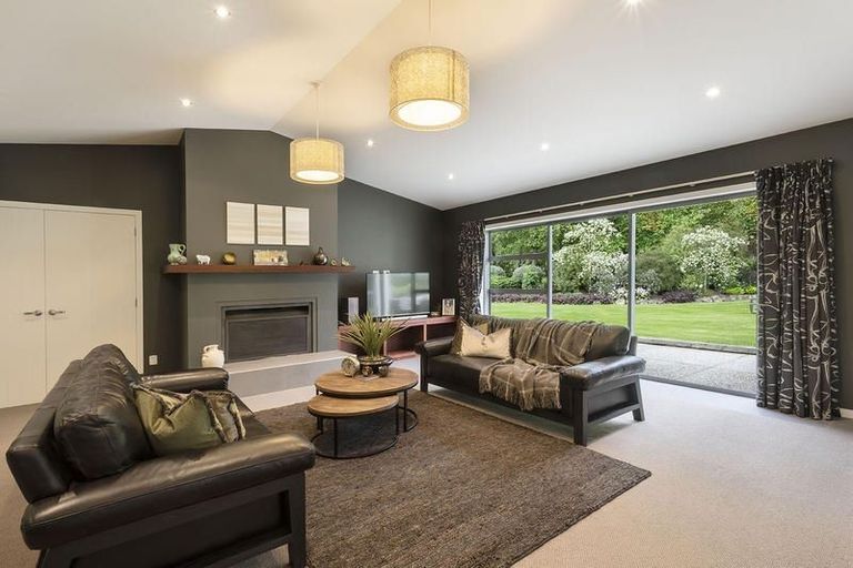 Photo of property in 32 Tirohanga Road, North Taieri, Mosgiel, 9092