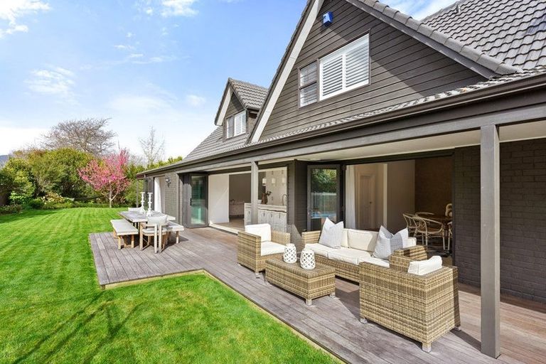 Photo of property in 5 Lavinia Grove, Waikanae Beach, Waikanae, 5036