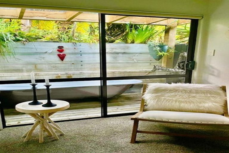 Photo of property in 112 Marram Place, Matarangi, Whitianga, 3592