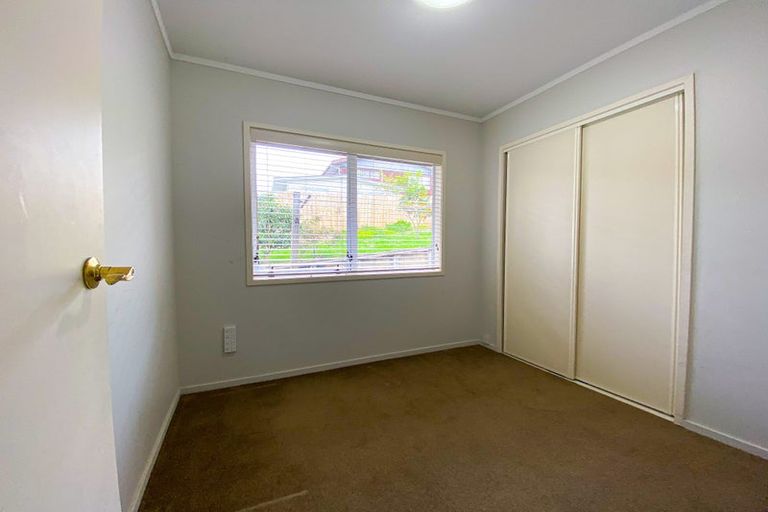Photo of property in 4 Sailfish Drive, West Harbour, Auckland, 0618