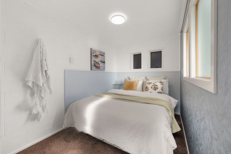 Photo of property in 33 Milton Terrace, Picton, 7220