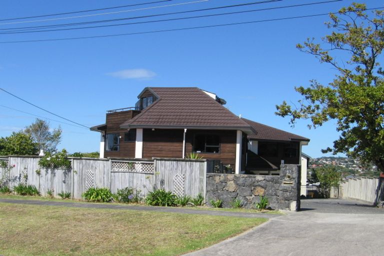 Photo of property in 13a Orchard Road, Browns Bay, Auckland, 0630