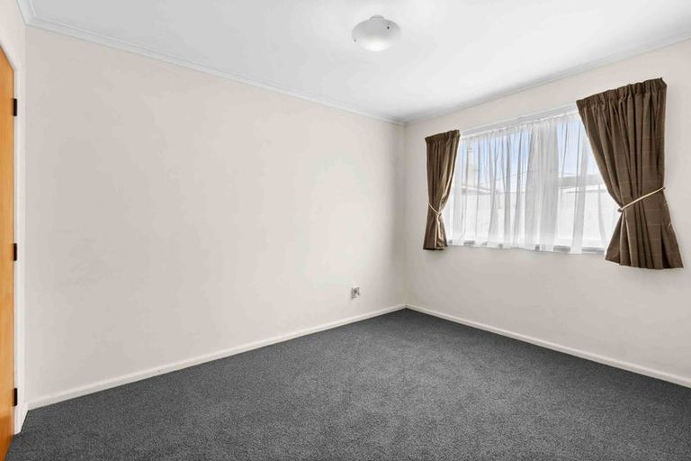 Photo of property in 16 Shearer Place, Pirimai, Napier, 4112