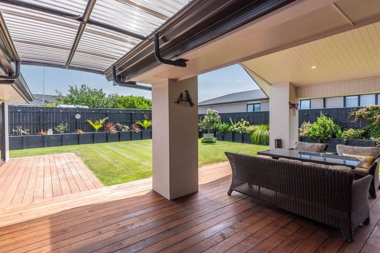 Photo of property in 99 The Drive, Paraparaumu Beach, Paraparaumu, 5032